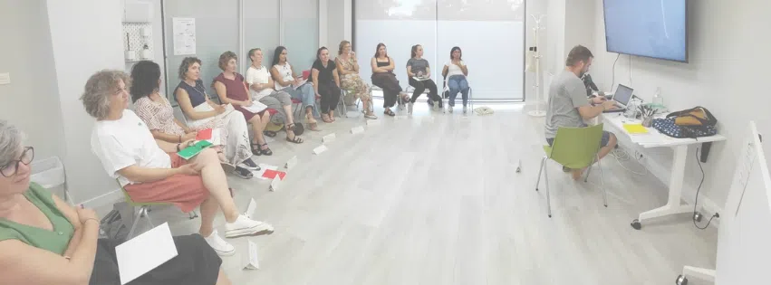 Elkargoak Naomi Feilen Balidazio Metodoa lantzen du, desorientatutako adinekoei ematen zaien laguntza hobetzeko